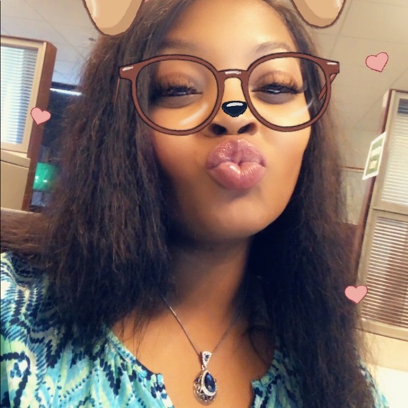 Meet your Posher, Brandy - Picture 9 of 14